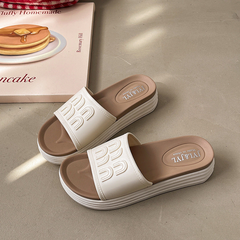 Women's slippers - new summer 2025 collection: fashionable indoor/outdoor platform sandals for women, thick sole, height increasing, platform, beach & pool slides