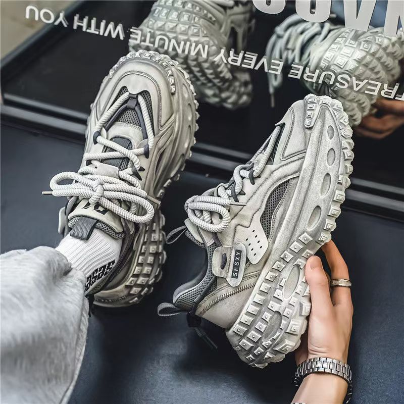 Winter men's new breathable mesh teenager sports shoes men's trendy versatile tire sole chunky dad shoes