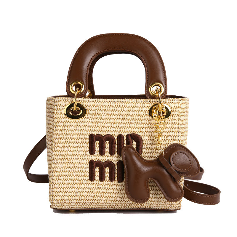 Spring's hottest design: niche, trendy, and best-selling women's bag. new, fashionable, high-end crossbody bag, handbag, and small square bag for commuting
