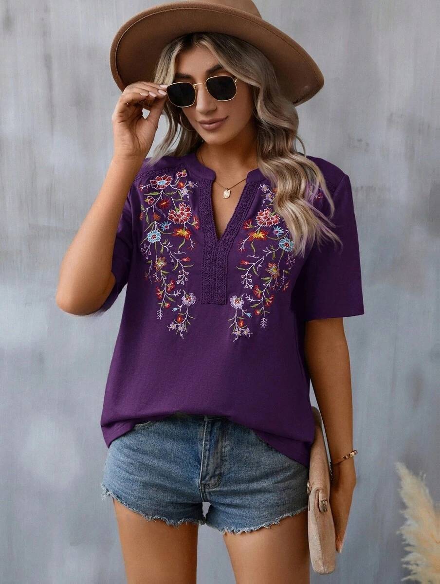 2025 Europe, America,   summer new fashion 10,000-needle embroidered splicing lace lace top women's T