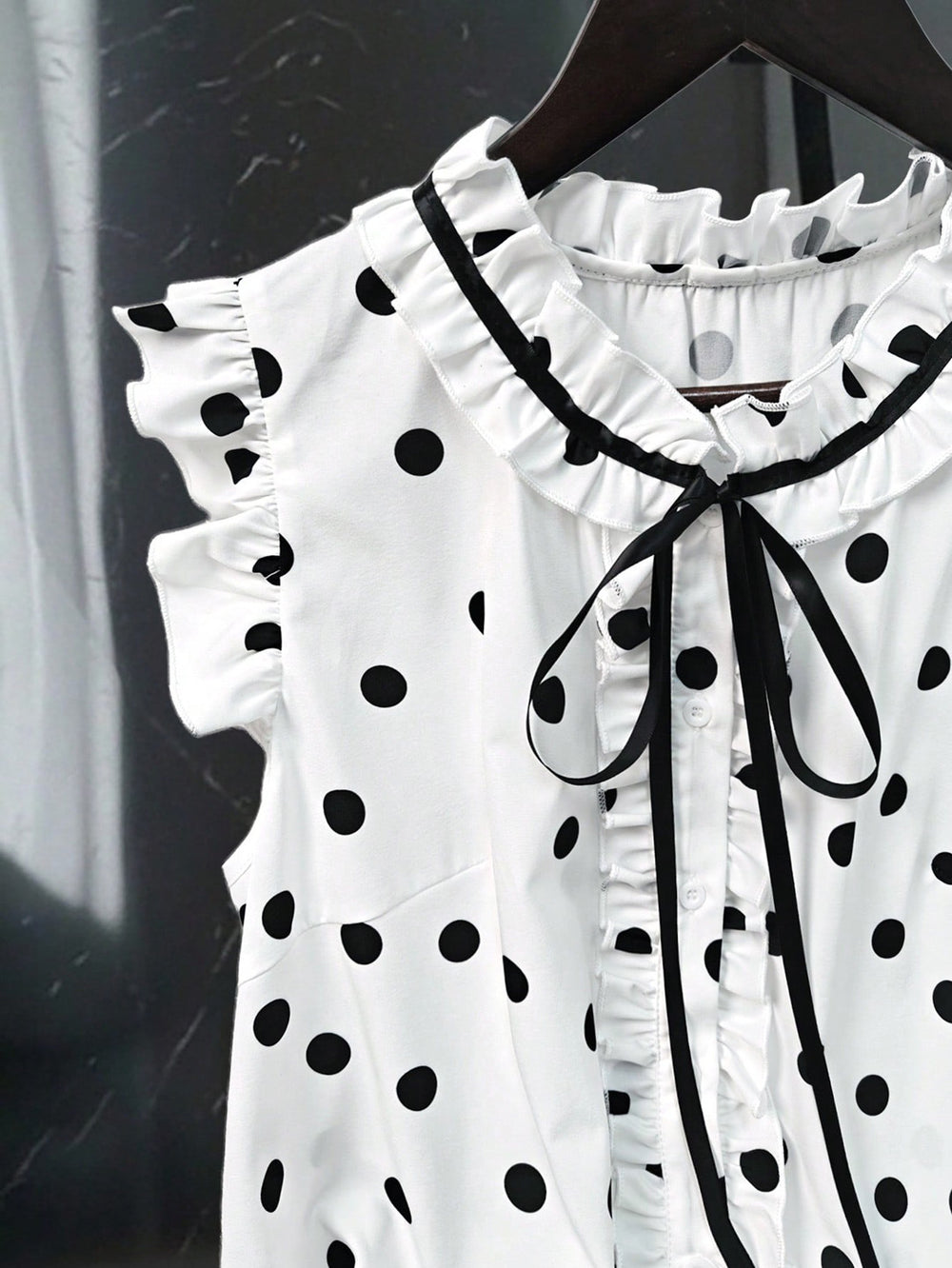 European and american style retro polka dot tank top - plus size, ruffle trim, v-neck design, loose fit, sleeveless top - flattering and concealing