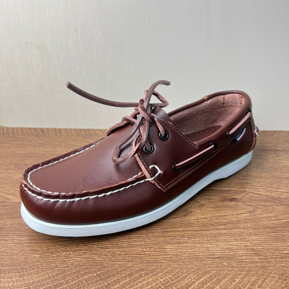Men's classic low-top leather boat shoes - lightweight, casual, stylish, handmade, comfortable, and slip-resistant driving shoes