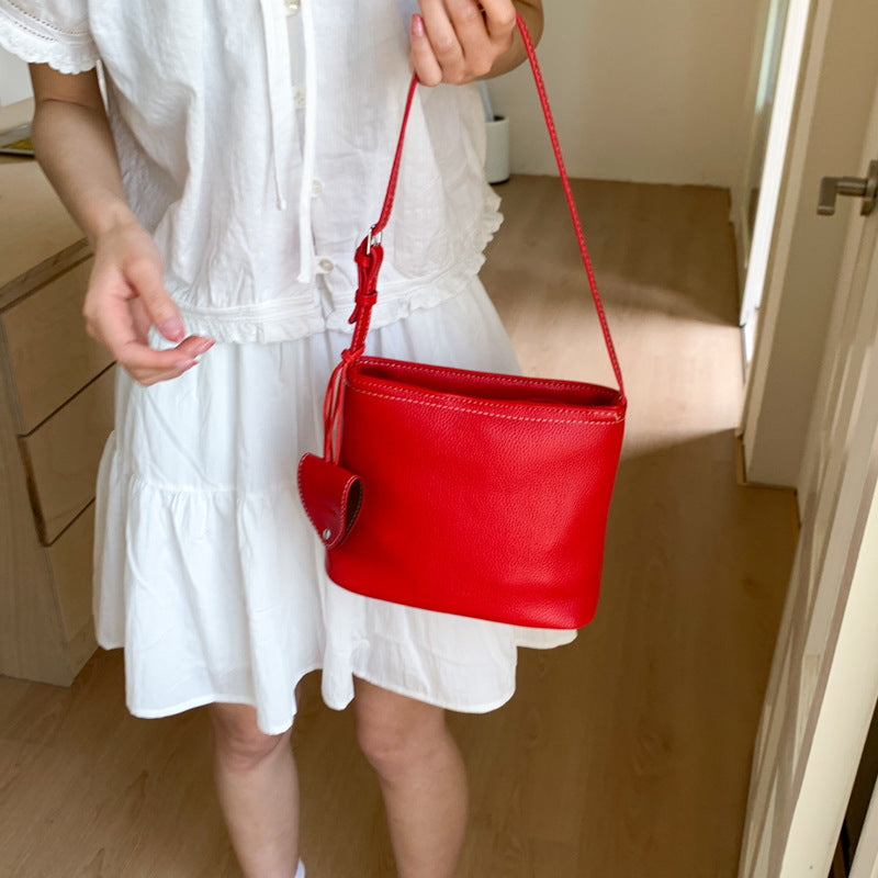 Fashion mobile phone bag women's bag 2025 Korean version niche ins versatile cute Korean version messenger bag multi-color shoulder bag