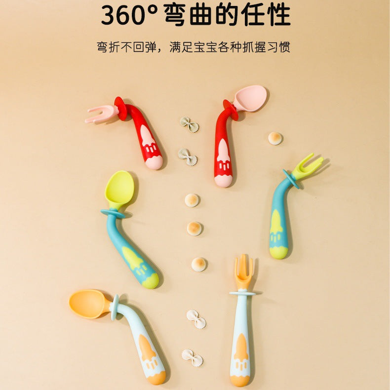 Wow baby food supplement bendable fork and spoon factory kids independent learning food rocket fork and spoon infant twist fork and spoon