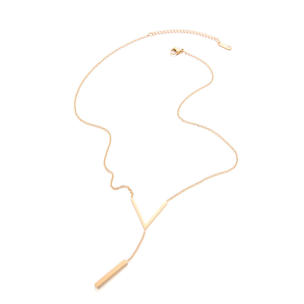 Gold titanium steel necklace collection for women, non-fading, light luxury, versatile clavicle chain, fashionable elegantsweater chain, trendy