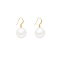 French style large pearl earrings - niche, vintage-inspired, light luxury design. high-end ear hooks, minimalist, elegant, and versatile fashion earrings