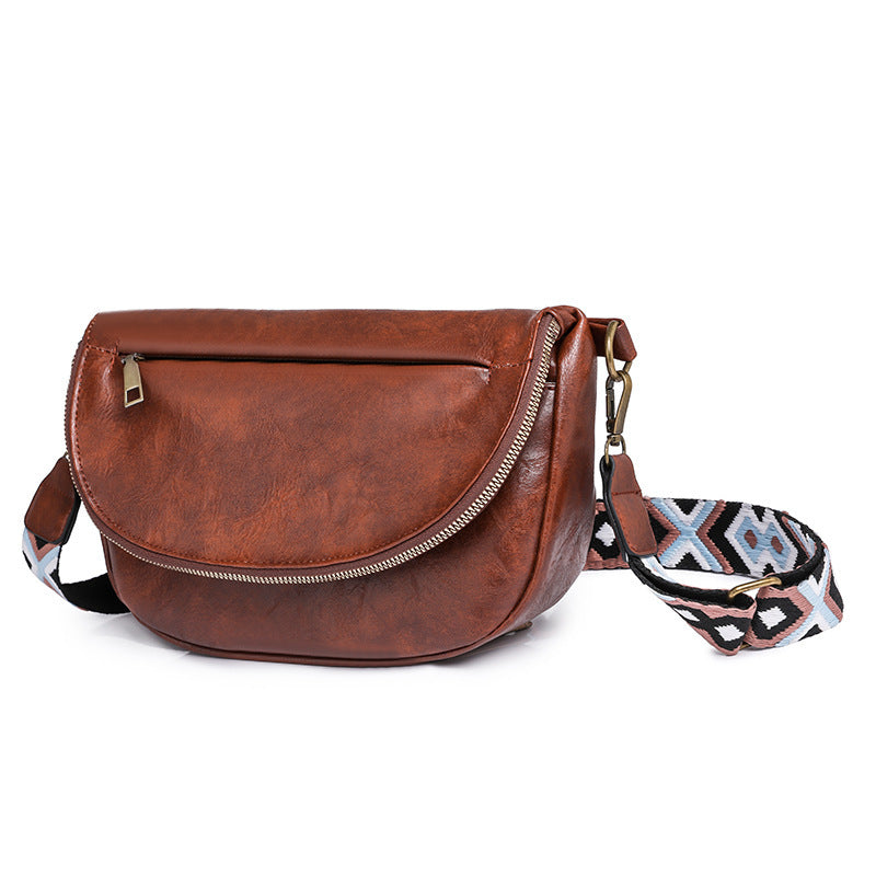 Foreign trade popular breast bag women's new European and American retro shoulder messenger bag women's breast bag casual simple commuter women's bag