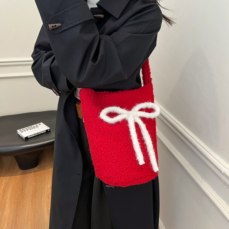 Retro plush large-capacity bucket bag women's versatile shoulder small crossbody cloth bag niche casual bag