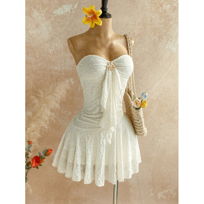 Women's summer vacation strapless metal buckle knit bodycon mini dress (belt and accessories not included)