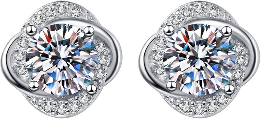Lucky clover stud earrings - chic & trendy