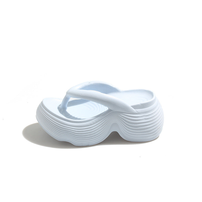 2026 new platform flip-flops for women, 8cm height increasing, trendy and versatile beach sandals - a popular style!
