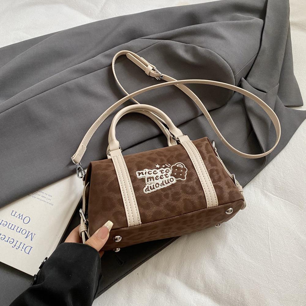 Niche styleretro pillow bag 2025new arrivalfall and winterfashion leopard print handbag classy cartoon shoulder crossbody bag