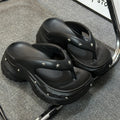 8cm thick sole wedge flip flops women's summer outwear thick sole stomping on shit feeling 2025 new summer sandals