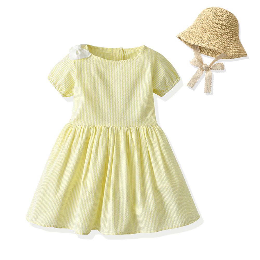 Wholesale children's clothing direct from the manufacturer: boys' preppy-style short-sleeved plaid shirt and suspender shorts set, dropshipping available