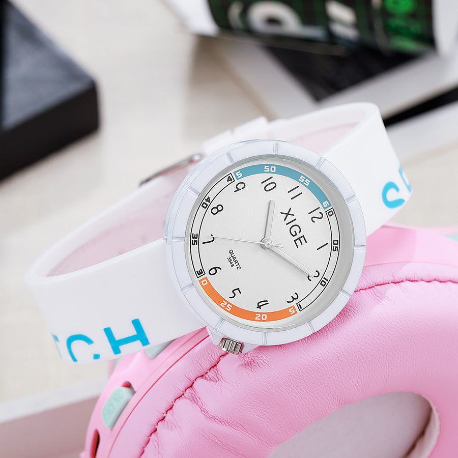 New arrivalcutekidswaterproof watch comfortable silicone colorful student boys and girls kids quartz watch wholesale