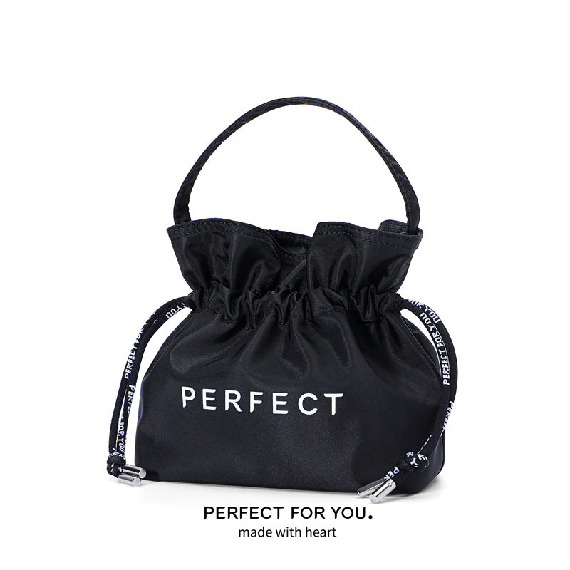 Cross-border  messenger bag Korean version of high-end nylon canvas small bag lightweight and versatile large-capacity shoulder bag women