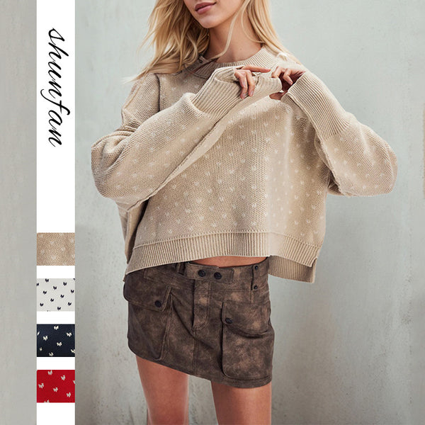 New 2025 autumn and winter  European and American women's clothing fashion crew neck knitted sweater short loose love pullover