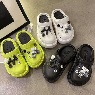 2024 hot style clogs for women wholesale summer outwear cute cartoon toe cap two-wear beach popular height-increasing sandals