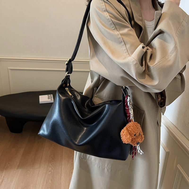 Retro bag women's large capacity 2025 new casual shoulder messenger bag simple commuter dumpling bag