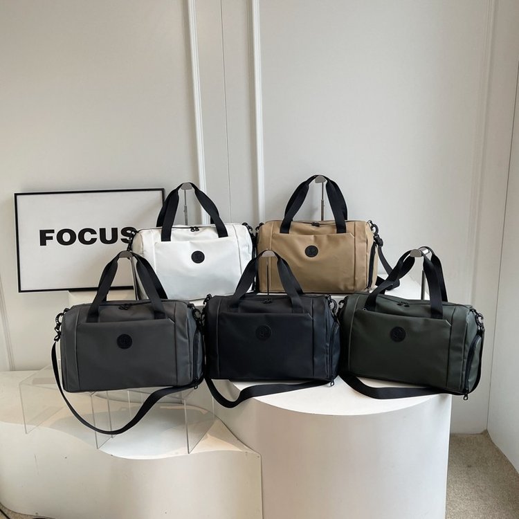 Short-distance large-capacity fashion travel bag, portable shoulder fitness bag, outdoor leisure, short-distance light hand-held training bag