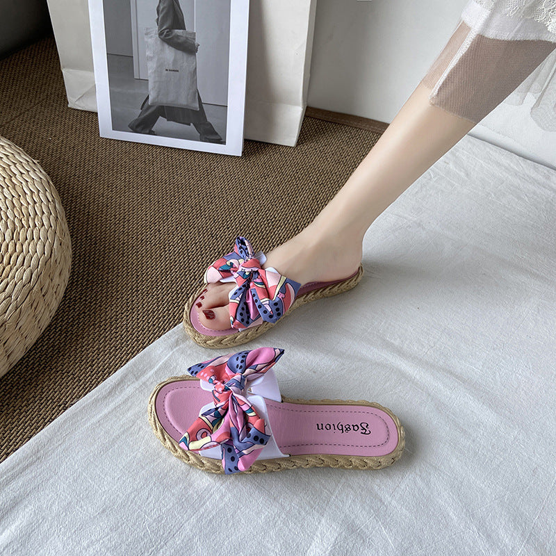 Women's summer sandals & slippers 2023: new fashionable sweet & girly style with bow detail, perfect for beach & casual wear - flat, one-strap design