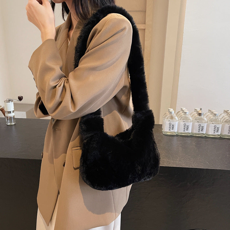 New fashion trend women's plush messenger bag cute portable shoulder bag can hold mobile phones