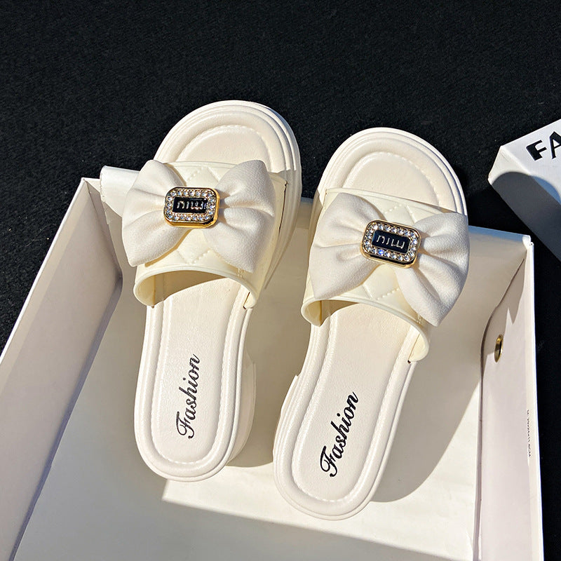2024 new premium women's slides: stylish summer outdoor wear, fashionable thick-soled height increasing sandals, versatile for beach and seaside