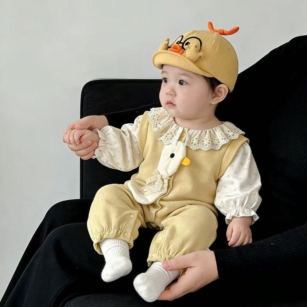Baby princess clothes, small monthly age, spring outing clothes, western style baby girl autumn clothes, lace lace collar, romper