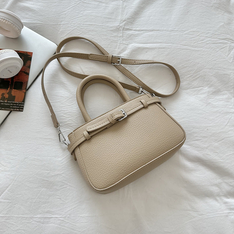 korean style fashion handbag women's new 2026 spring hot trend single shoulder bag minimalist commute crossbody bag
