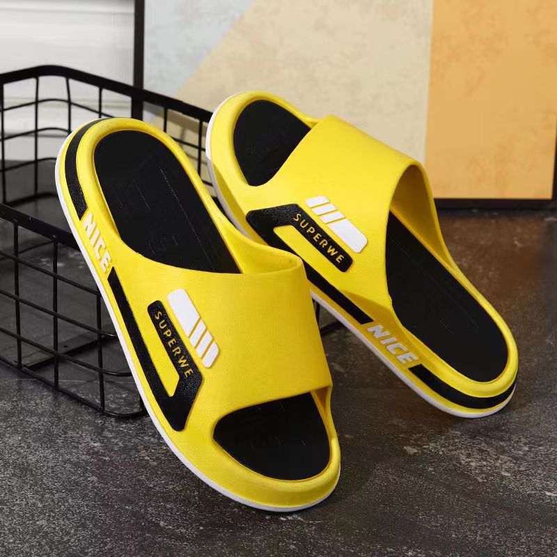 Summer trendy men's slippers - stylish outdoor & indoor home slippers, non-slip bathroom slides for couples
