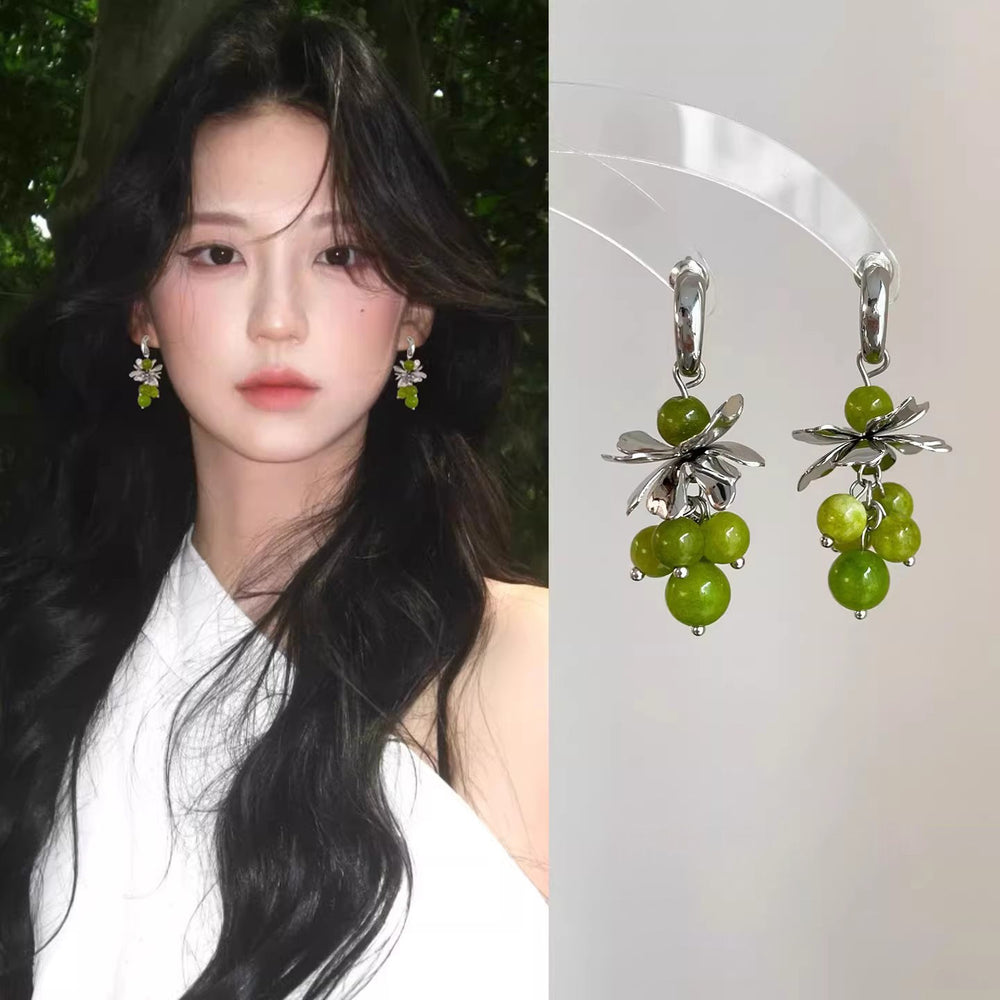 Forest style summer green grape bunch earrings for women, cool and niche, high-end earrings, stylisheasiest for matchelegant earrings