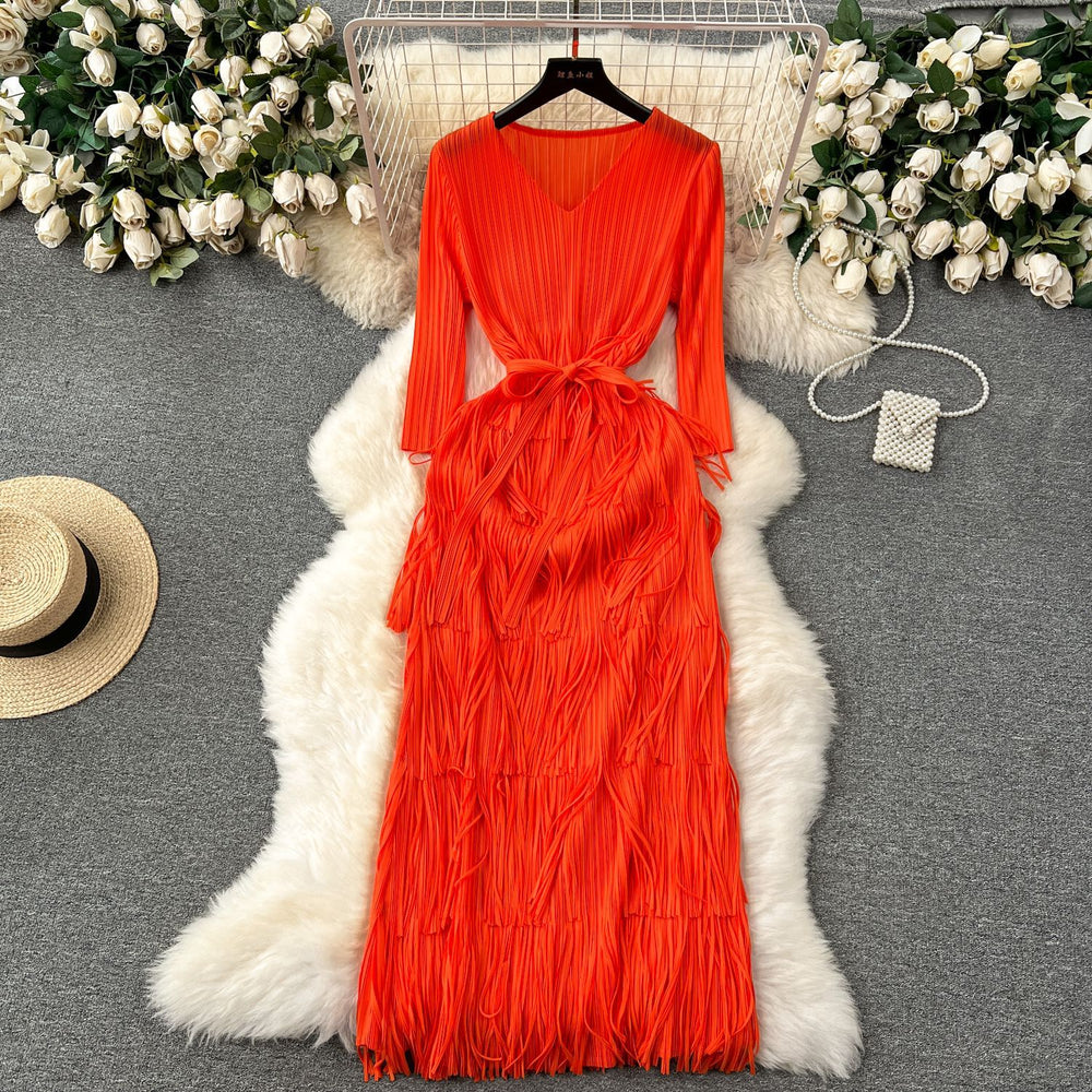 Classy sense of dress classyaccessible luxuryniche style tassel long skirt elegantv neck silm heavy industry pleated early spring dress