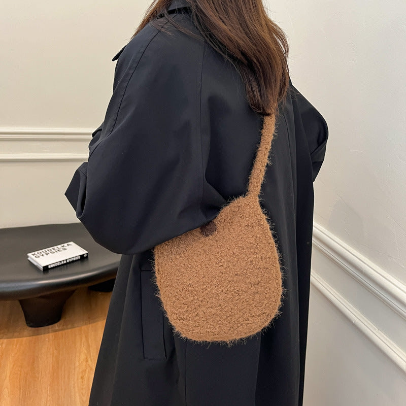 New cute plush bag autumn and winter fashion versatile women's shoulder bag solid color simple going out messenger mobile phone bag