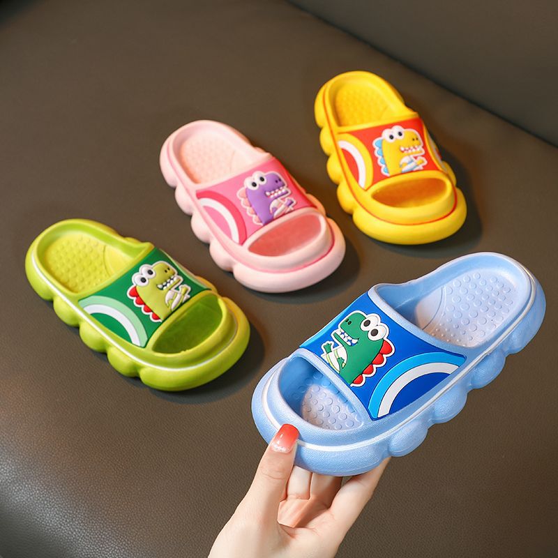 Kids' slippers 2023 new styles: boys' and girls' summer home slippers - anti-slip, anti-collision, soft sole, cartoon design - wholesale