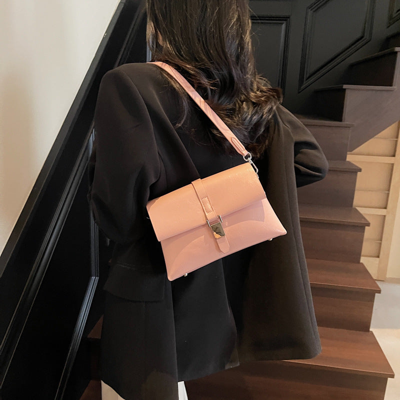 Retro casual commuter small bag women's simple versatile shoulder bag 2025 spring and summer niche fashion underarm bag