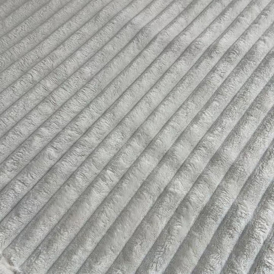 The new plush blanket 150 * 200 handles the missing price of 30 yuan with free shipping, and does not support return or exchange.