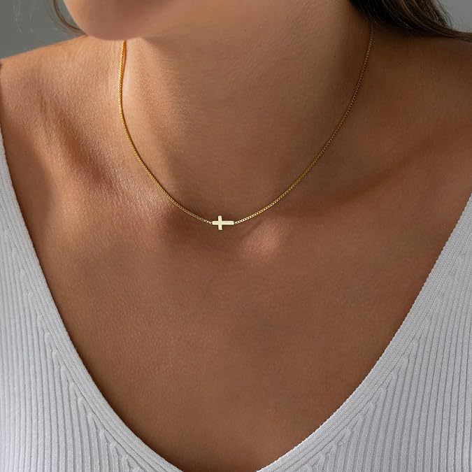 Bestselling new arrivals: 18k gold-plated cross pendant necklace for women - minimalist chic, perfect for everyday wear