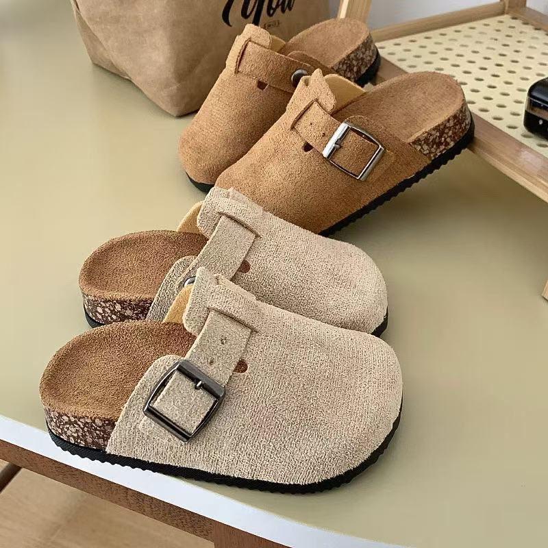 New fashionable birkenstock-style kids' shoes for outdoor wear - spring/autumn 2026 collection: cute, comfortable, non-slip, closed-toe design