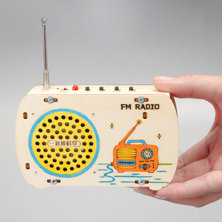 Science and technology small production children's educational toys DIY radio student homemade handmade model scientific experiment wholesale