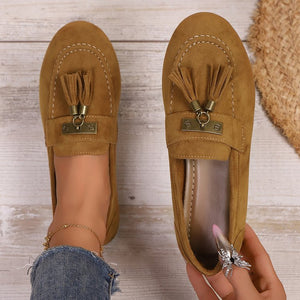 autumn new arrivals: plus-size casual women's flats for cross-border e-commerce. available in sizes 36-43. wholesale options available. dropshipping to  and