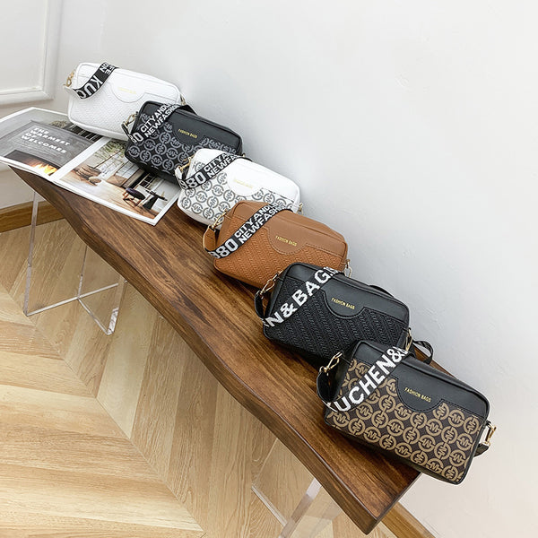 Niche women's bag 2023women bag embossing trend messenger bag printing high-end new camera bag