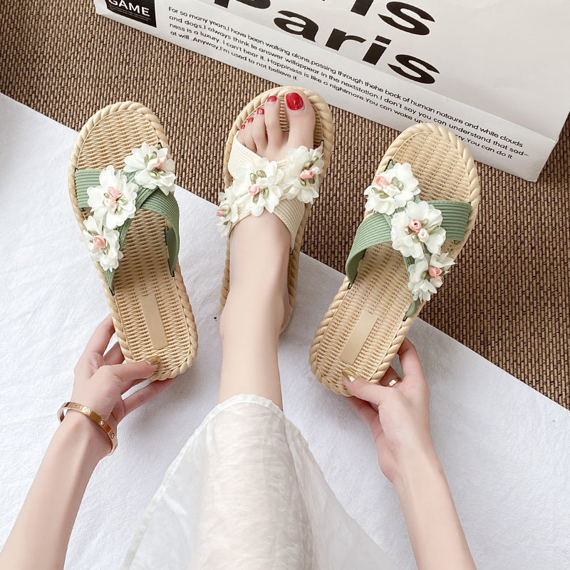 Women's summer sandals & slippers - 2024 new flat sandals with floral design - korean style fashion, trendy student beach shoes, ins style
