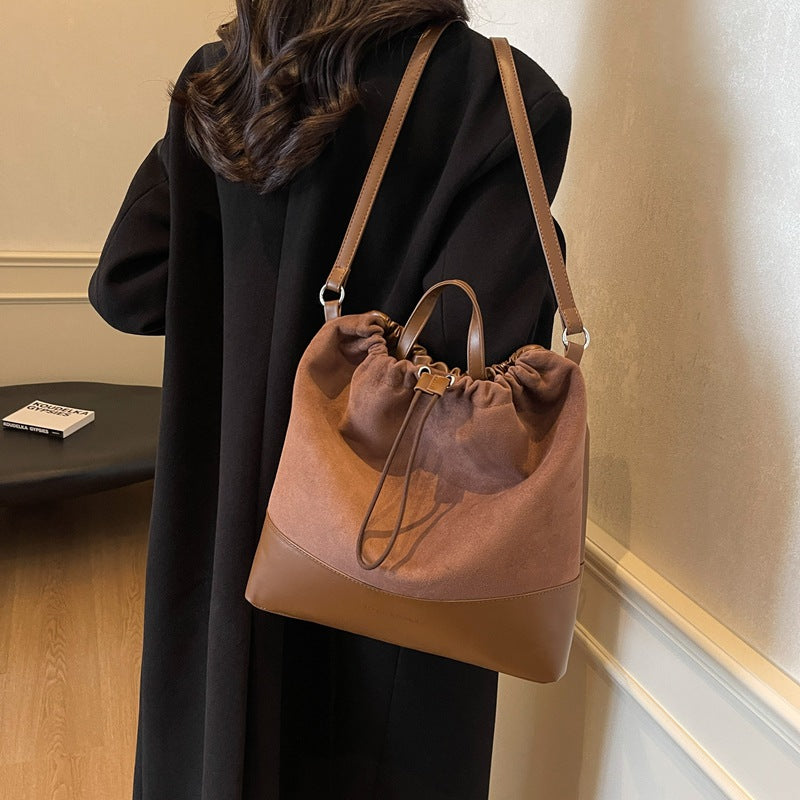 Retro women's bags, high-end exquisite handbags 2025 new suede bucket bags, casual backpacks