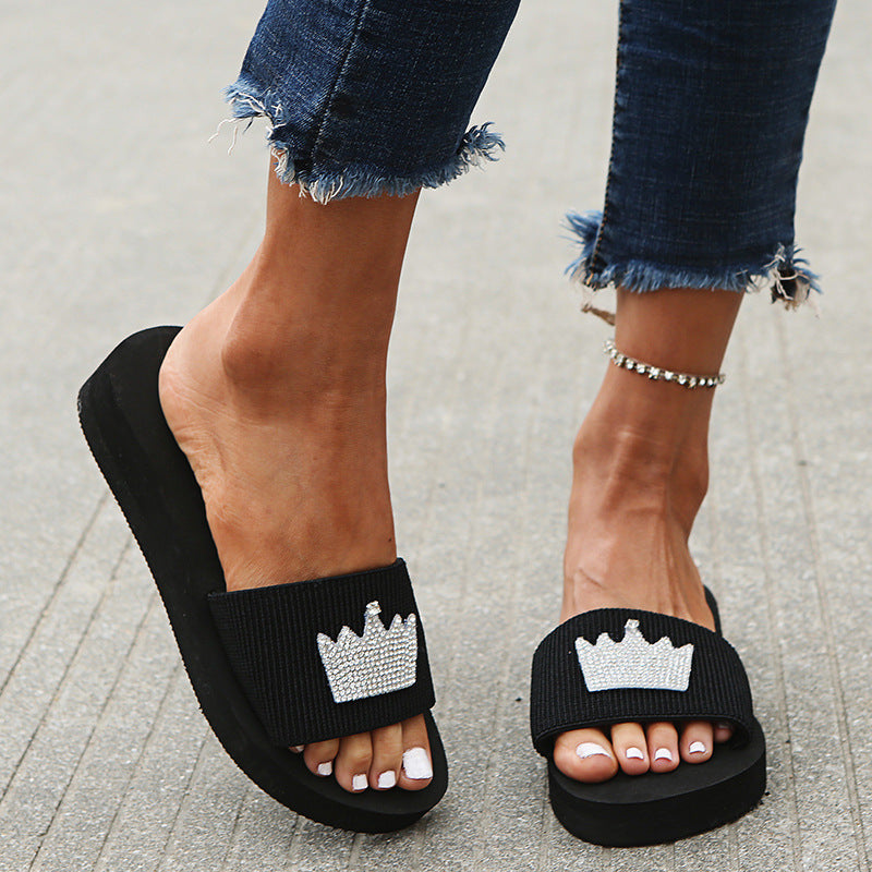 Women's slippers 2024 summer new trendy candy color rhinestone flat crown outdoor thick sole one-strap sandals