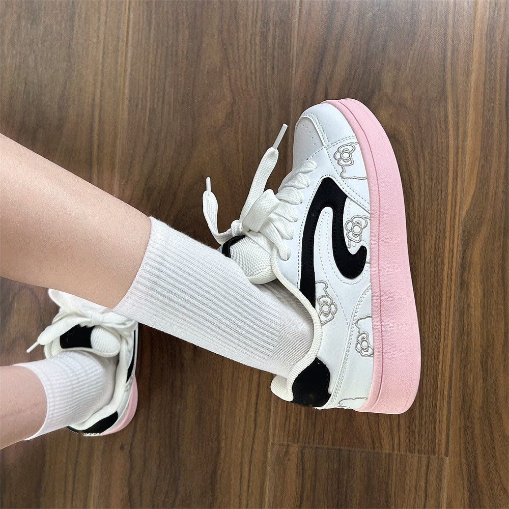 Women's sneakers: trendy ins style, spring/autumn 2026 new collection - versatile white shoes with leather upper, soft sole, athletic & casual bread shoes