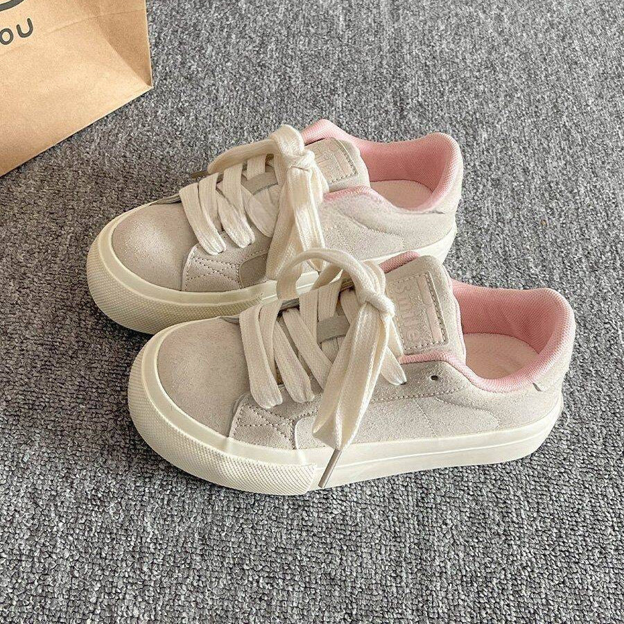 Versatile white sneakers - soft sole, women's style, 2026 new spring/autumn collection, thick sole casual bread shoes, trendy student footwear