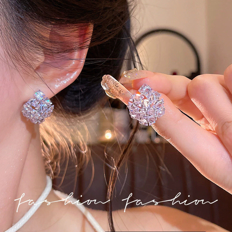 Spring break style white floral earrings - unique dopamine studs, niche design, versatile earrings