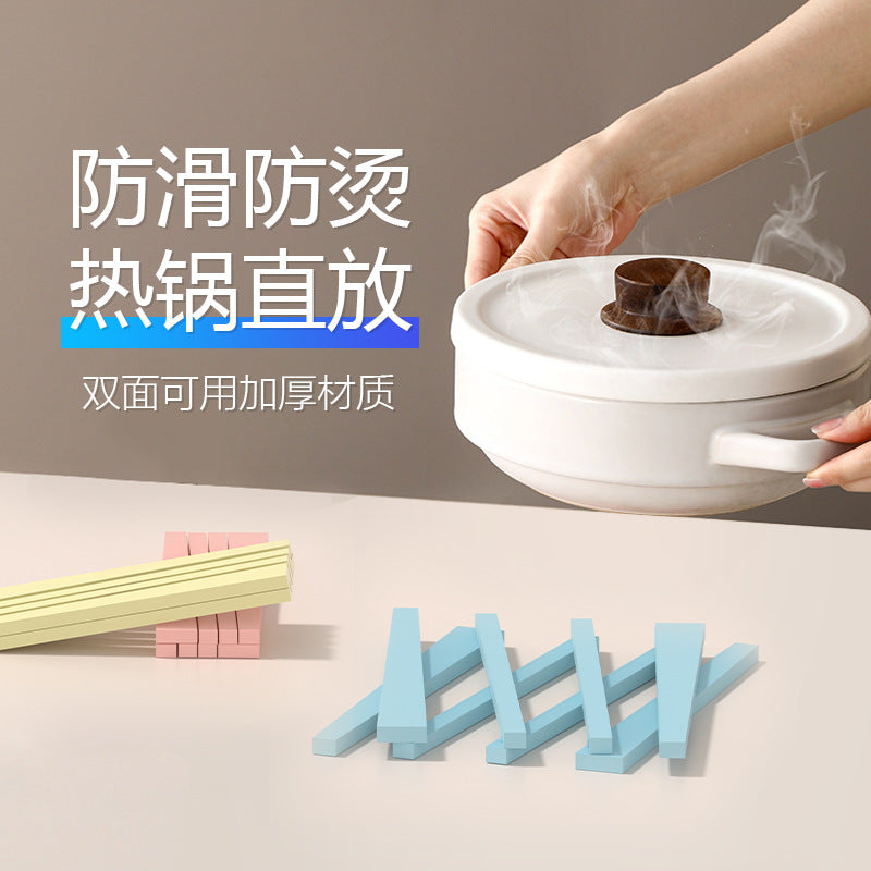Foldable silicone placemat household kitchen boiler insulation mat anti-scalding and non-slip dining table mat coaster desktop protective mat