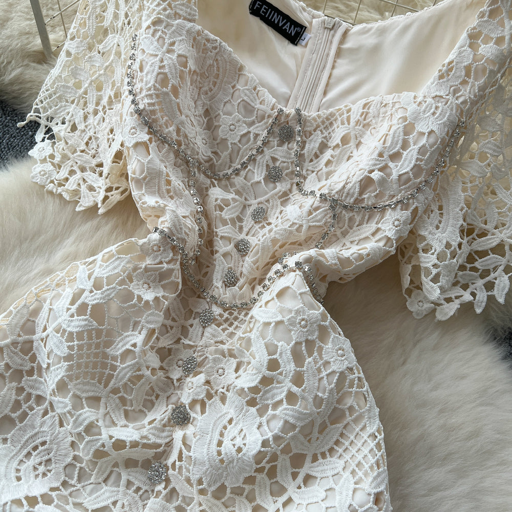 High-end women's summer dress : french chic, diamond-embellished square neck, cinched waist, short sleeve, lace bodycon maxi dress