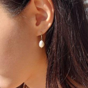 Irregular baroque freshwater pearl earrings for women, s925 sterling silver fashion pearl earrings - direct from the manufacturer